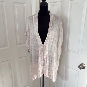 Victoria's Secret NWT White and Tan Kimono